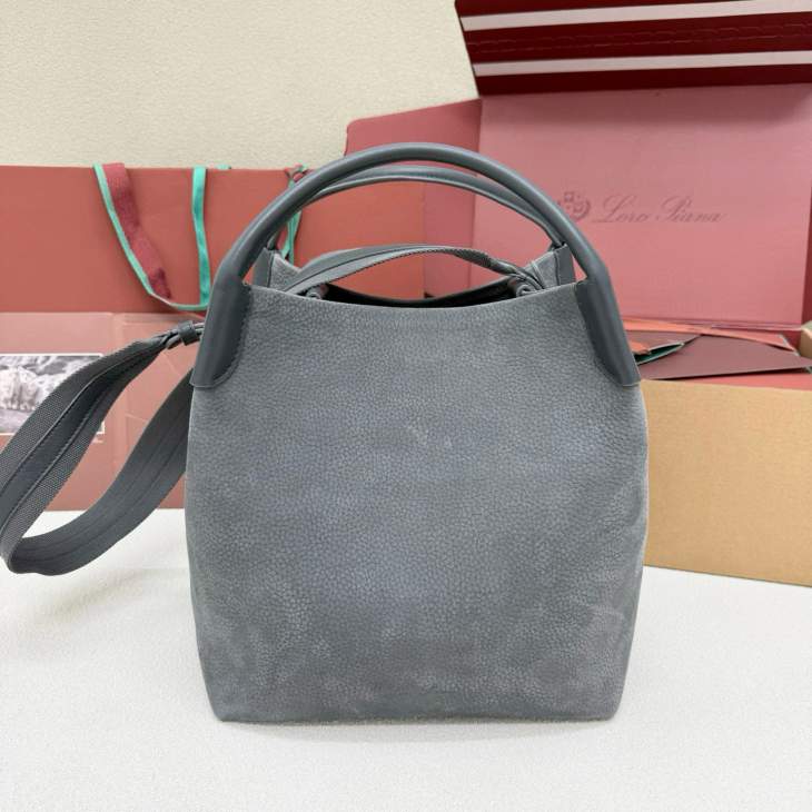 Picture of Loro Piana Handbags _SKUfw223689673fw